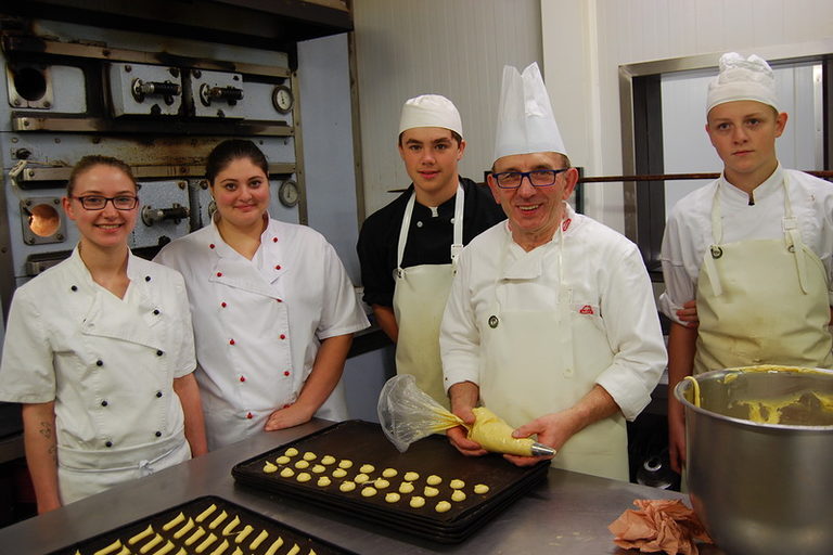 5. - 10. Oktober 2015Lehrlingsaustausch der Friseure und KonditorenCFA Bourgesgefördert durch das Deutsch-Französische JugendwerkFotos: Karl-Heinz Schwall