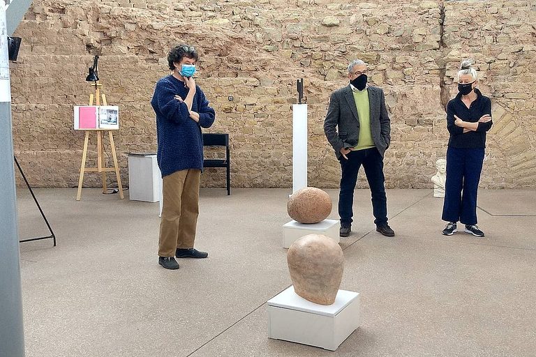 Besuch des Vereins zur Förderung des Handwerks bei der Ausstellung.