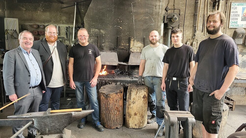 Matthias Schwalbach, Markus Nöhl, Matthias Apel und dessen Mitarbeiter David Schneider, Vito Wittmann und Wolfram Lobermeier (v. l.) 
